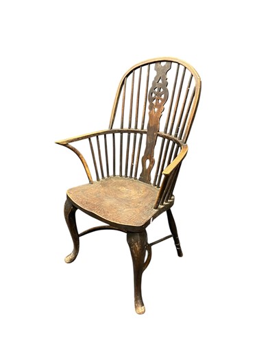 Lot 652 - A 19th century ash and elm Windsor...