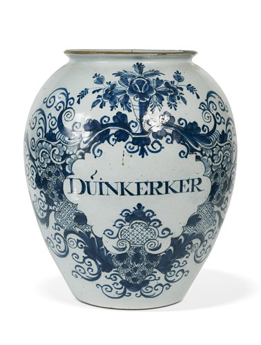 Lot 426 - A large blue and white Delft drug jar, 18th century