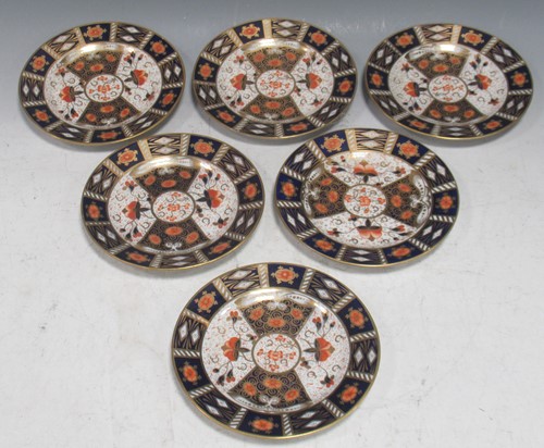 Lot 70 - A set of six Crown Derby imari plates, 17.5cm...