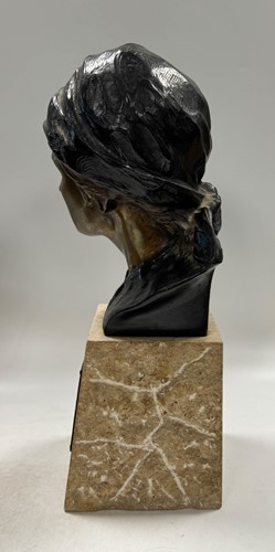 Lot 81 - Attributed to Adolf Joseph (Adolf Josef) Pohl, (1872 -1930), a pair of bronze portrait busts