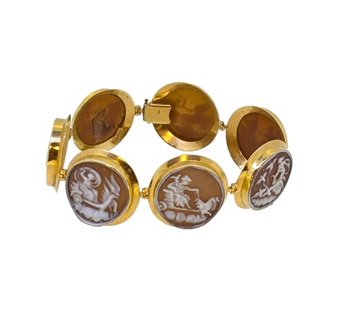 Lot 24 - A Victorian shell cameo bracelet