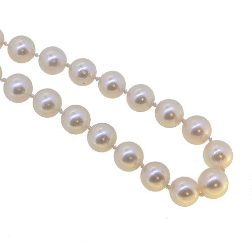 Lot 15 - A cultured freshwater pearl necklace