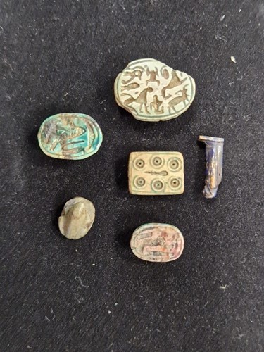 Lot 514 - A small collection of Egyptian amulets, possibly circa 700-300 BCE