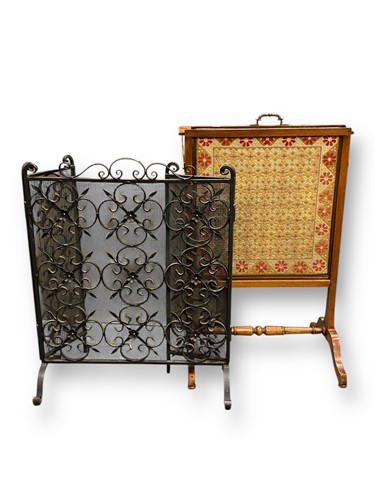 Lot 712 - An Edwardian mahogany adjustable fireguard...