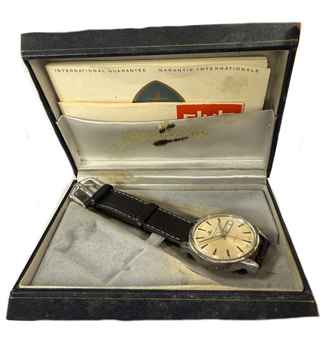 Lot 246 - Jaeger-LeCoultre - A steel 'Club' wristwatch