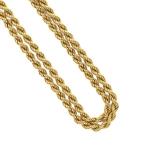 Lot 131 - A long rope chain