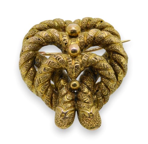 Lot 50 - A knot style brooch