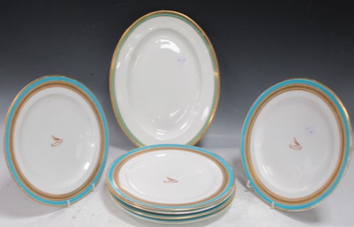 Lot 21 - Six late Victorian or Edwardian dinner plates...