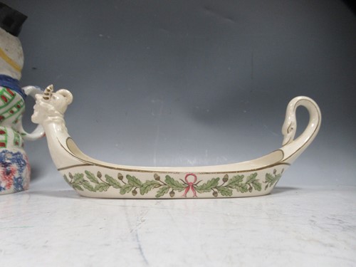 Lot 13 - Ceramics to include: two Wedgwood ceramic bin...