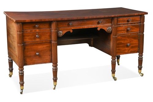 Lot 624 - A William IV mahogany kneehole dressing table