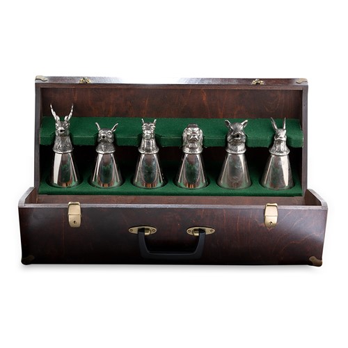Lot 382 - A set of six 20th century silver plated stirrup cups