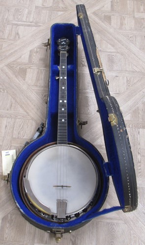 Lot 268 - A May Bell Style B 4-string banjo, with...