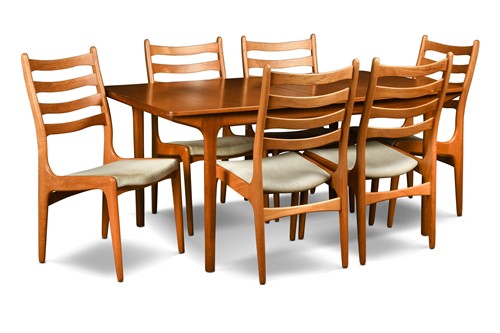 Lot 271 - A McIntosh of Kirkcaldy T3 extending teak dining table