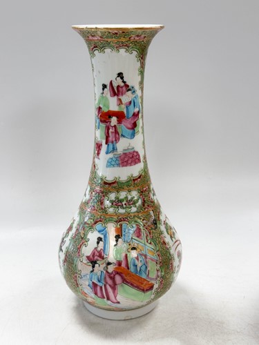 Lot 13 - A Cantonese famille rose bowl, Qing Dynasty, 19th century