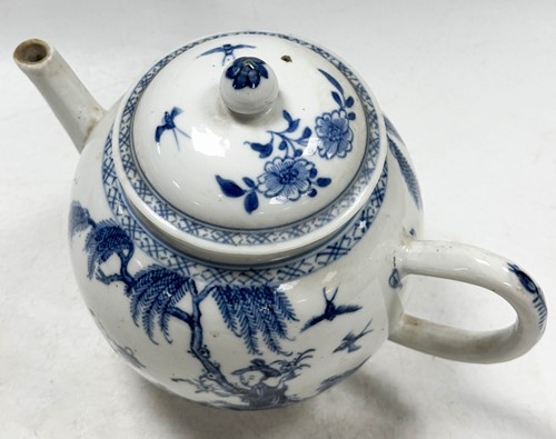 Lot 14 - A Chinese blue and white teapot, Qianlong Emperor, circa 1770