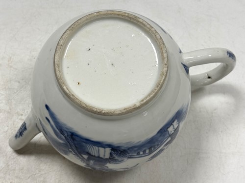 Lot 14 - A Chinese blue and white teapot, Qianlong Emperor, circa 1770