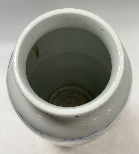 Lot 54 - A Transitional style blue and white vase, modern