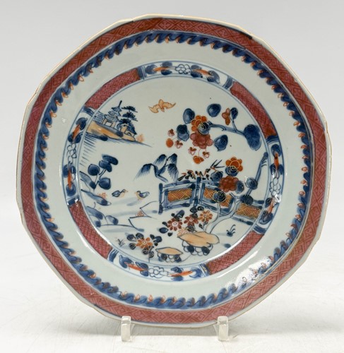 Lot 21 - Five Chinese porcelain export plates