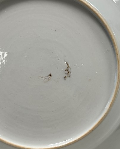 Lot 21 - Five Chinese porcelain export plates