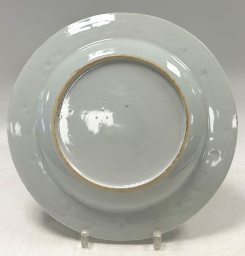 Lot 21 - Five Chinese porcelain export plates
