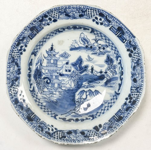 Lot 23 - Fourteen Chinese export blue and white plates, Kangxi and later
