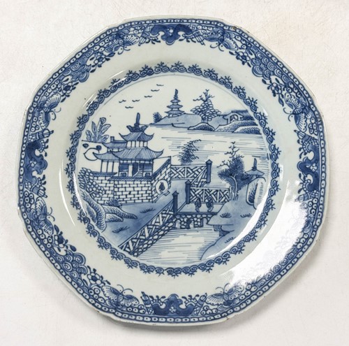 Lot 23 - Fourteen Chinese export blue and white plates, Kangxi and later