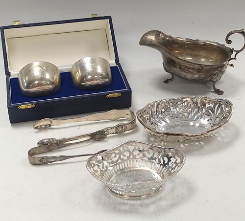 Lot 362 - A collection of silverware including a cased...