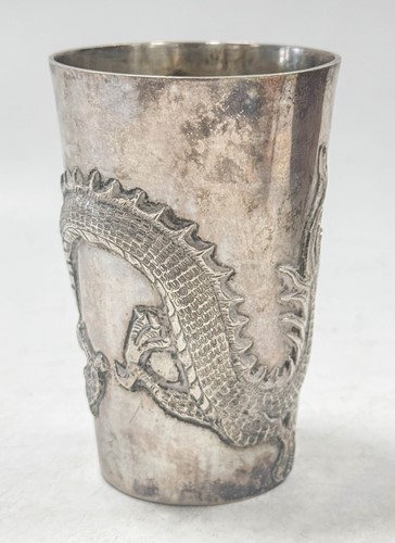 Lot 58 - A Japanese silver beaker, makers mark of Wing Nam, early 20th century