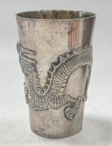 Lot 58 - A Japanese silver beaker, makers mark of Wing Nam, early 20th century