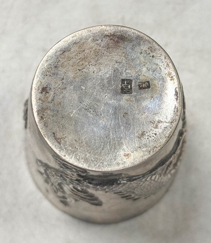 Lot 58 - A Japanese silver beaker, makers mark of Wing Nam, early 20th century