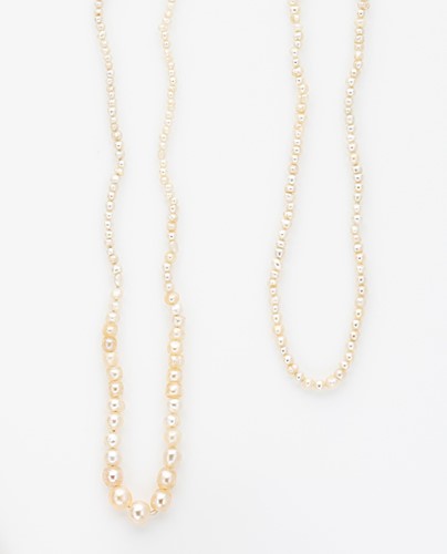 Lot 85 - Two pearl necklaces