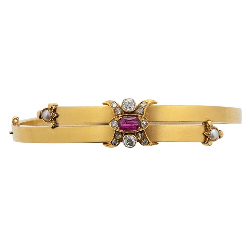 Lot 83 - A late Victorian ruby and diamond bangle