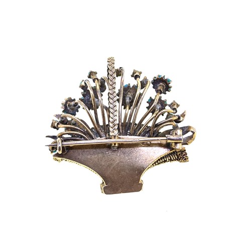 Lot 3 - A silver giardinetti brooch