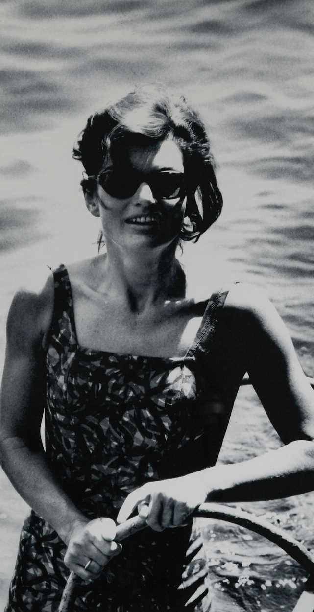 Lot 289 - Three silver gelatin photographs of Jacqueline Lee Kennedy Onassis, 1964