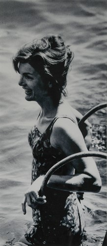 Lot 289 - Three silver gelatin photographs of Jacqueline Lee Kennedy Onassis, 1964