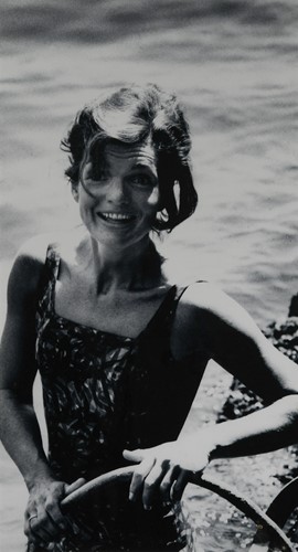 Lot 289 - Three silver gelatin photographs of Jacqueline Lee Kennedy Onassis, 1964