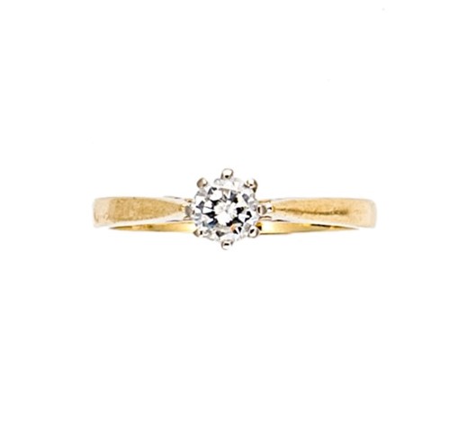 Lot 103 - An 18ct gold single stone diamond ring