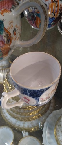 Lot 6 - A group of Mandarin porcelain, 18th century,...