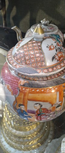 Lot 6 - A group of Mandarin porcelain, 18th century,...