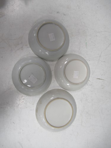 Lot 7 - A collection of Chinese blue and white tea...