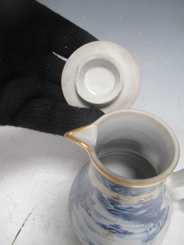 Lot 1 - A collection of Chinese blue and white tea...