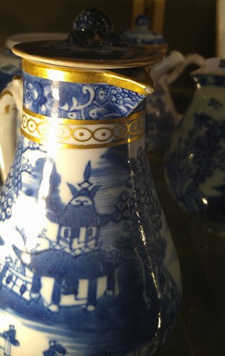 Lot 1 - A collection of Chinese blue and white tea...