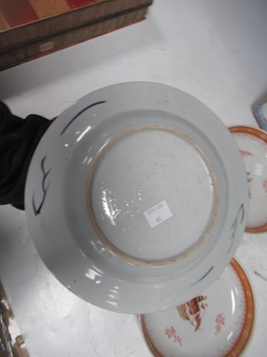 Lot 22 - A pair of Chinese export plates, 19th century,...