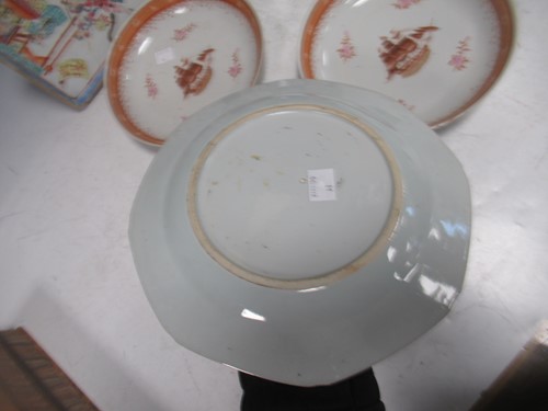 Lot 22 - A pair of Chinese export plates, 19th century,...