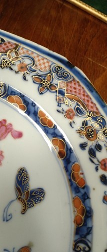 Lot 22 - A pair of Chinese export plates, 19th century,...