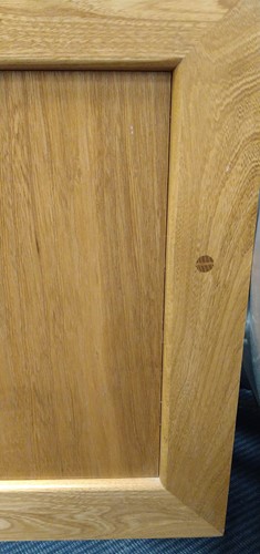Lot 274 - An Ercol 'Windsor' elm bookcase
