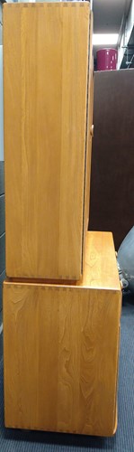Lot 274 - An Ercol 'Windsor' elm bookcase