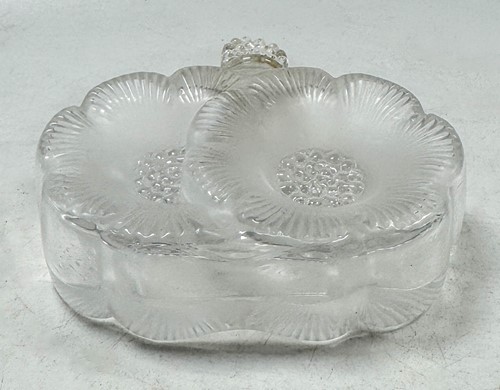 Lot 8 - A small collection of modern Lalique glass