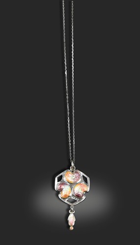Lot 162 - Marples & Beasley, a silver and enamelled Art Nouveau pendant