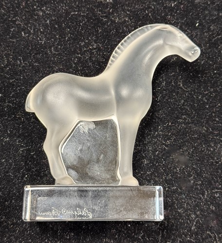 Lot 6 - Sanglier, a modern Lalique frosted glass paperweight